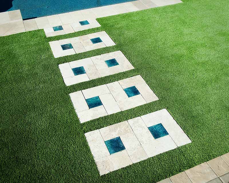 Artificial-Turf-for-Simple-Landscaping